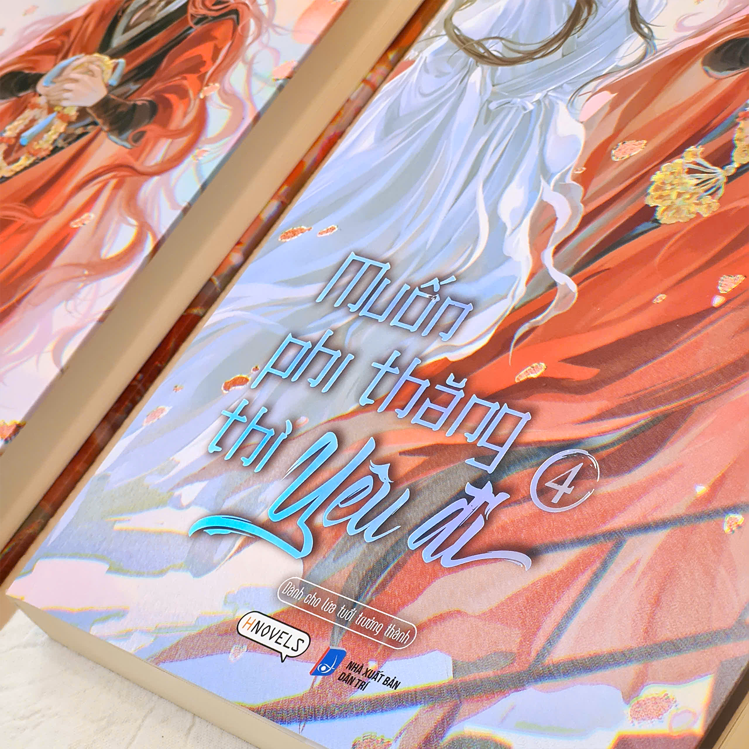 Bộ Muốn Phi Thăng Thì Yêu Đi - Tập 4 - Tặng Kèm Bookmark Tròn Hai Mặt + Postcard Bồi Cứng - Ảnh 5