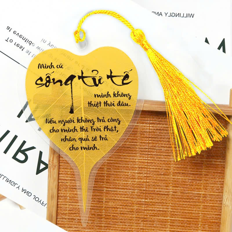 Lá Hoa Trên Đường Về - Tặng Kèm Bookmark Lá Bồ Đề Ngẫu Nhiên + Bookmark + Postcard - Ảnh 6