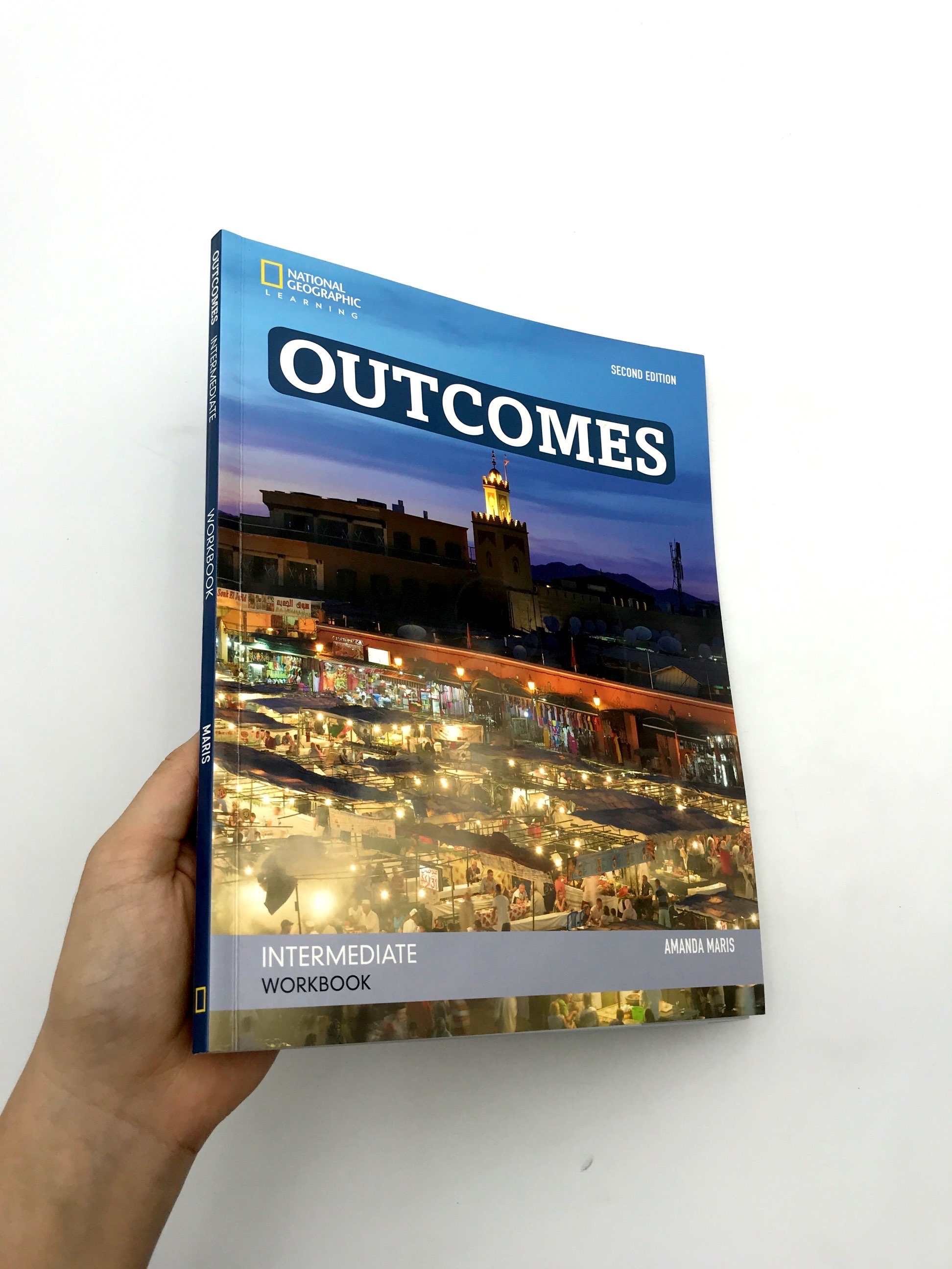 outcomes intermediate: workbook - Ảnh 11